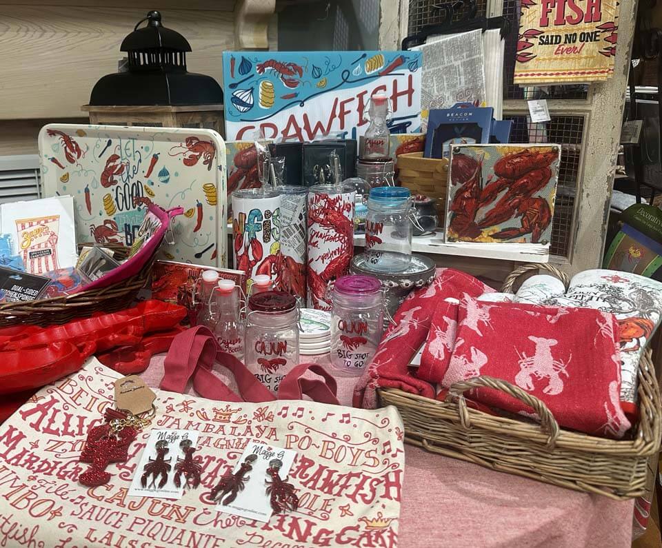 oak alley gift shop crawfish themed items 